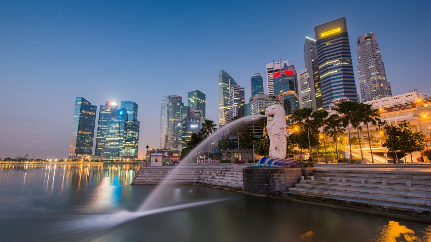 Schroders takes stake in Singapore digital adviser